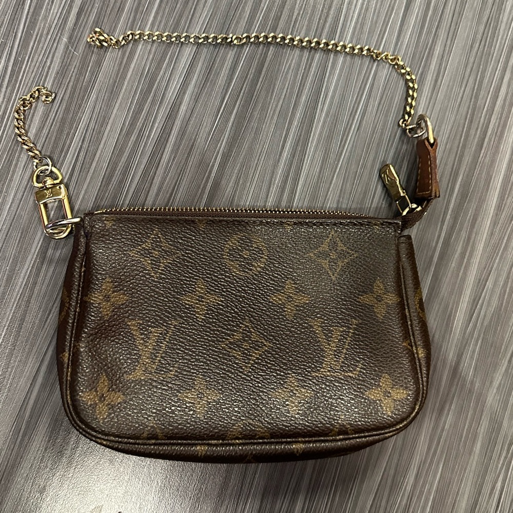 Louis Vuitton Chain Pouch (Mini Pouchette)- Needs small repair